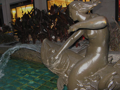 Statue