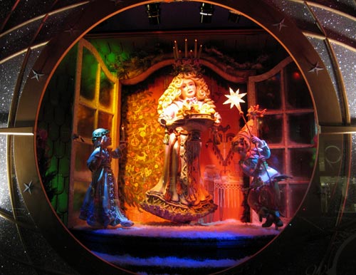 Bloomies Xmas Window