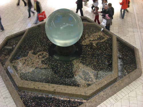 Penguins in the fountain