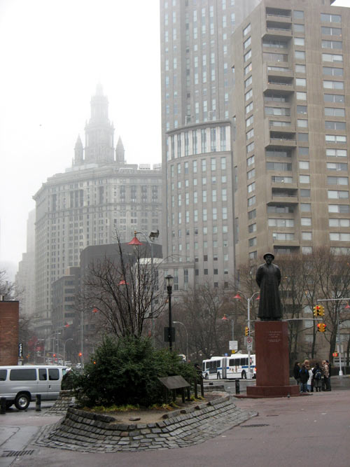 Lin Ze Xu Square