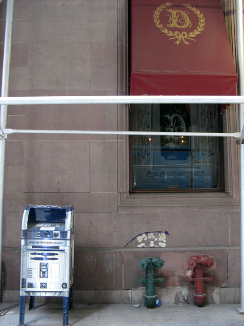 R2D2 mailbox