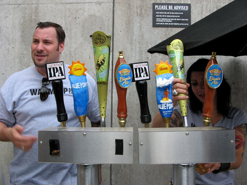 Warm Up bartenders