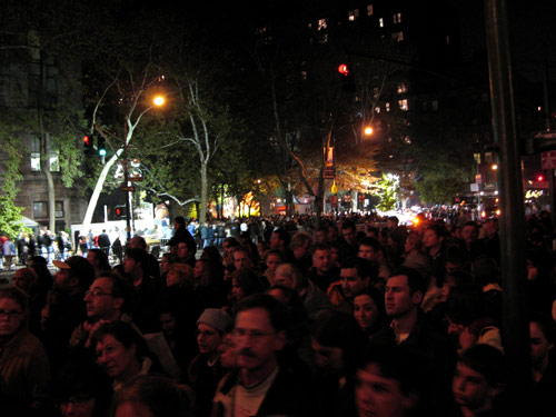 Balloon infation crowds